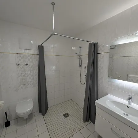 Turmhotel Bed & Breakfast 4*