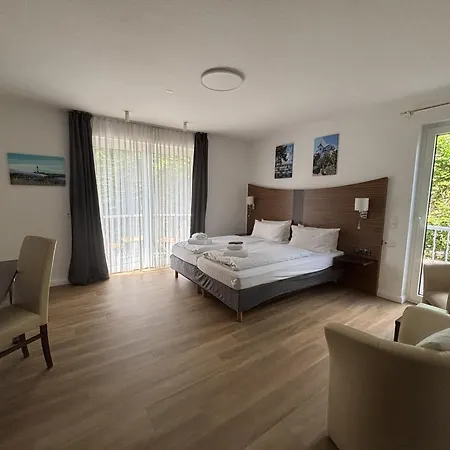 ベッド・アンド・ブレックファスト Turmhotel シャルボイツ