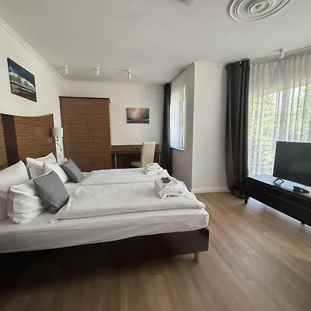 Turmhotel Bed & Breakfast