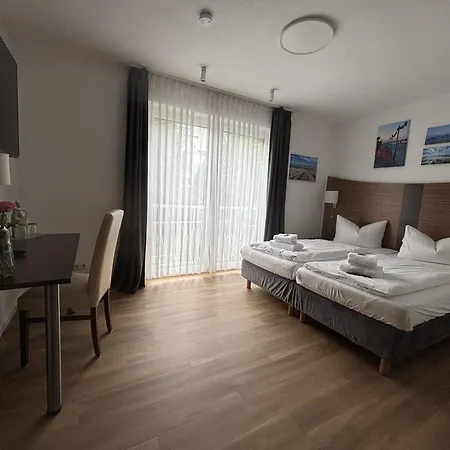 Turmhotel Nocleg ze śniadaniem Scharbeutz